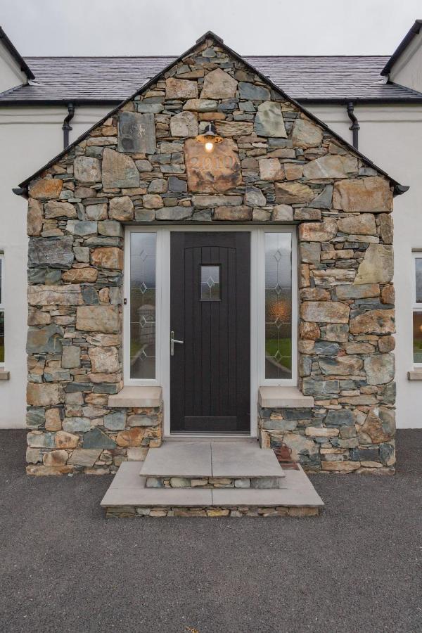 Beautiful Mountain Views & Private Hot Tub Villa Kilcoo Buitenkant foto