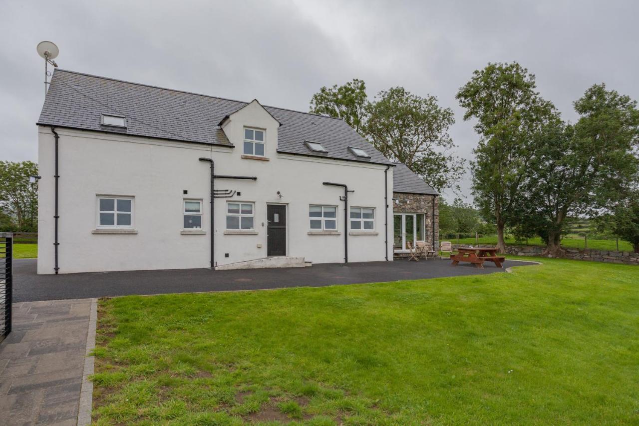 Beautiful Mountain Views & Private Hot Tub Villa Kilcoo Buitenkant foto