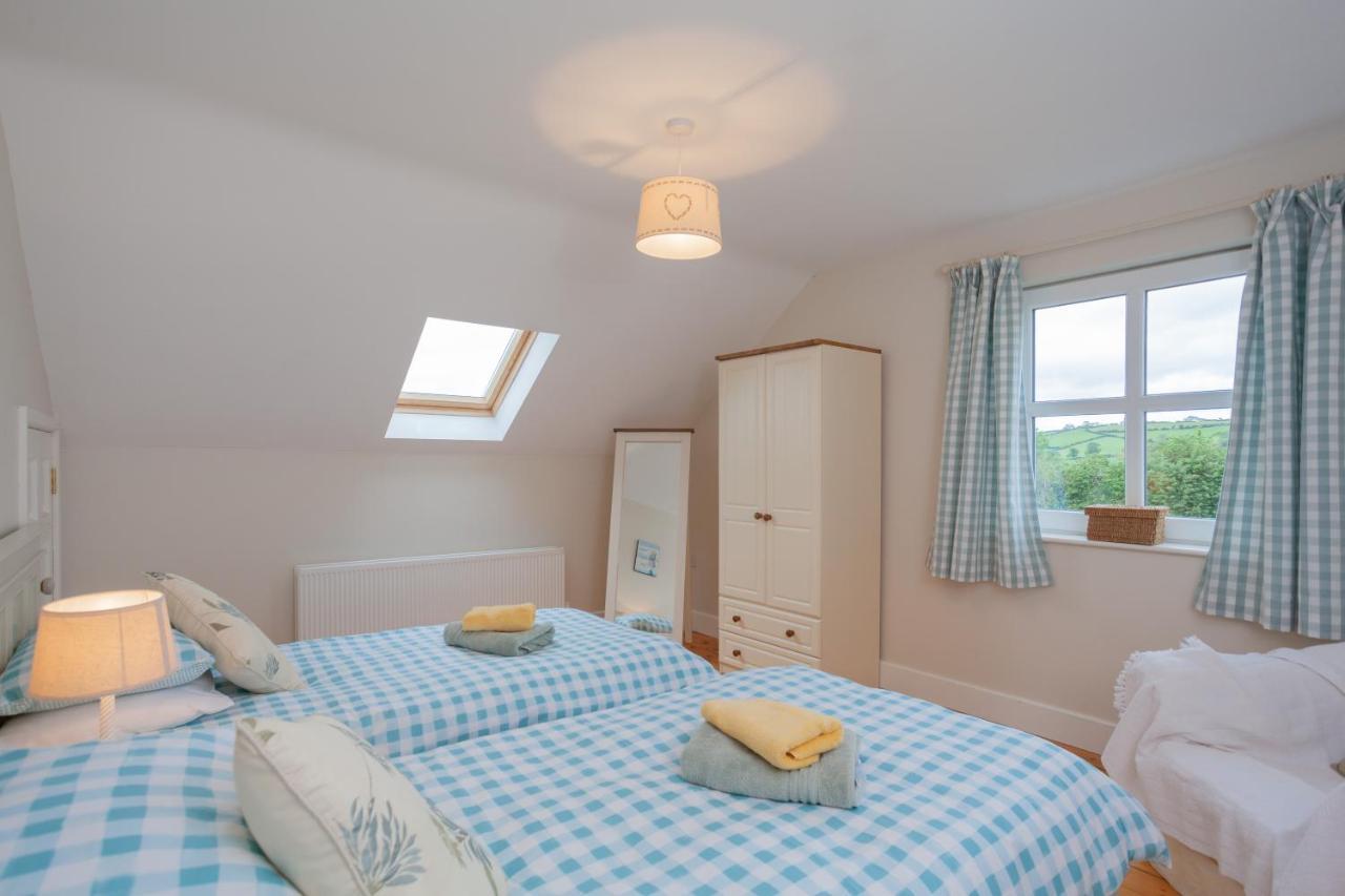 Beautiful Mountain Views & Private Hot Tub Villa Kilcoo Buitenkant foto