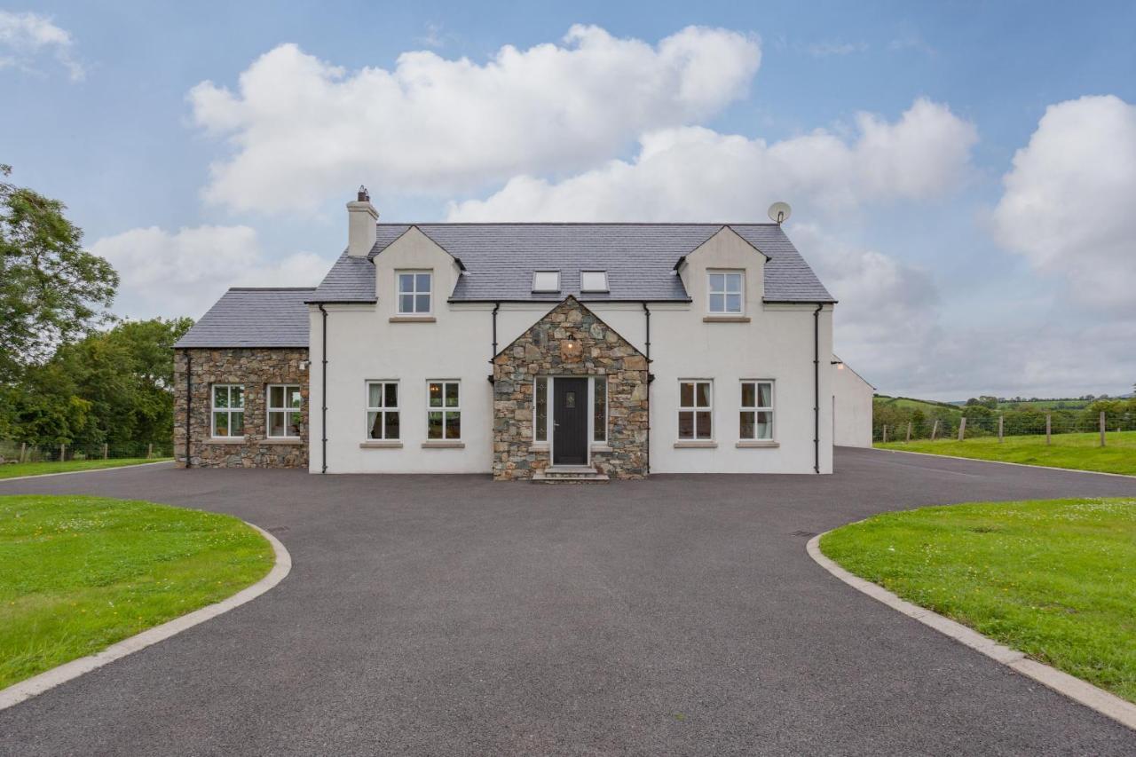 Beautiful Mountain Views & Private Hot Tub Villa Kilcoo Buitenkant foto