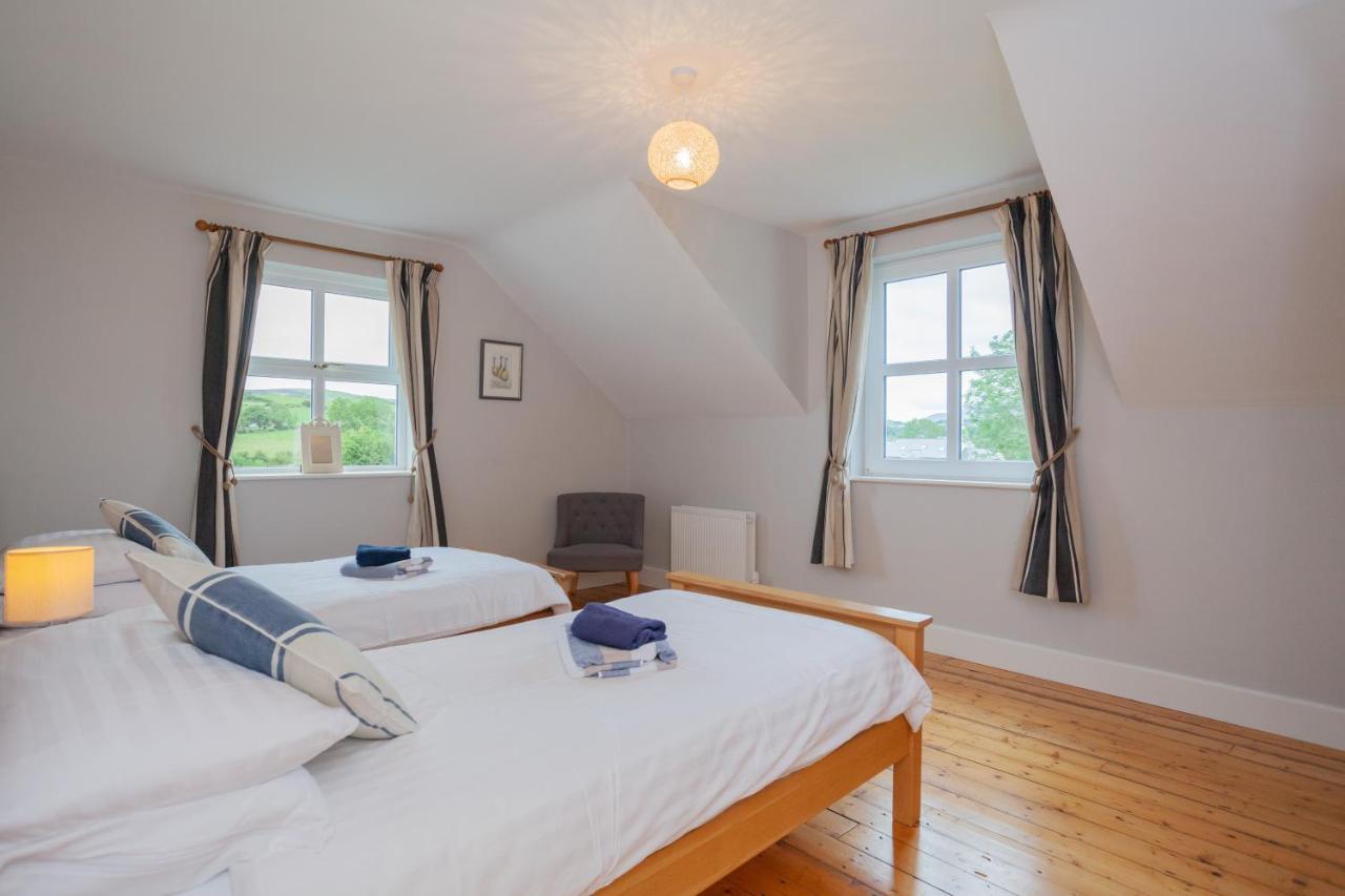 Beautiful Mountain Views & Private Hot Tub Villa Kilcoo Buitenkant foto