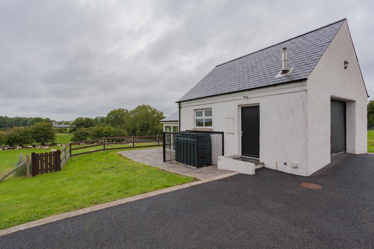 Beautiful Mountain Views & Private Hot Tub Villa Kilcoo Buitenkant foto