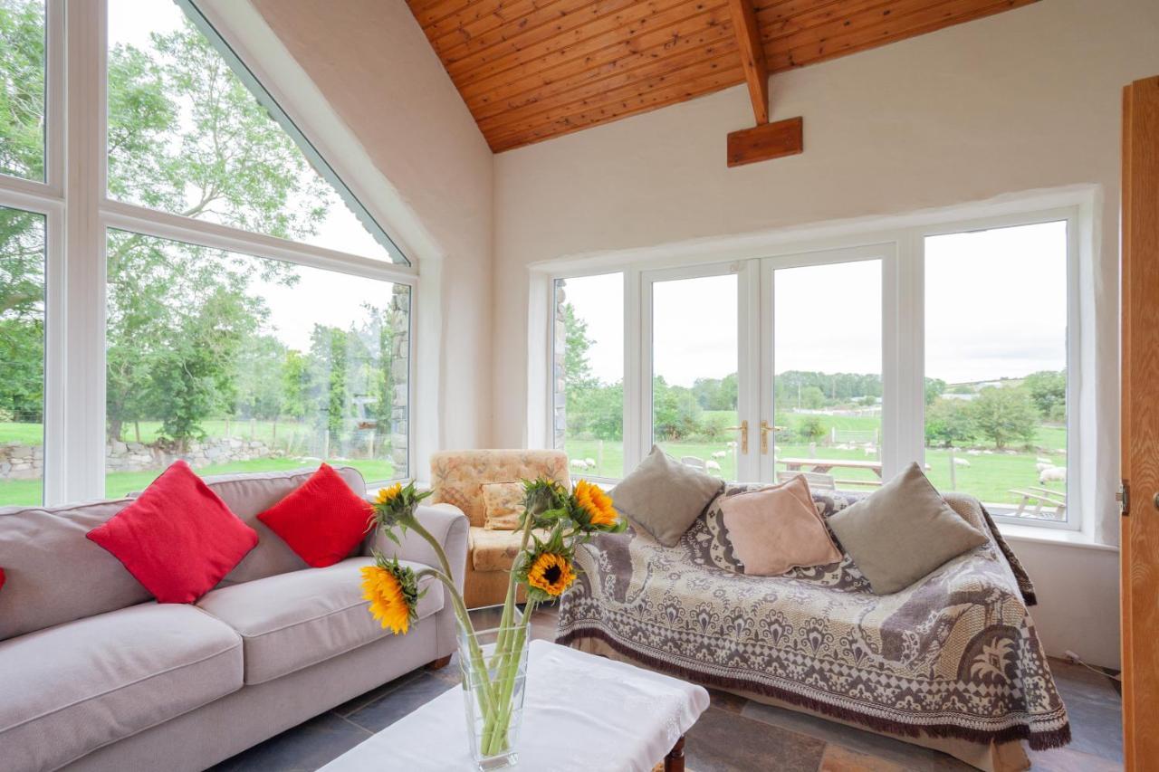 Beautiful Mountain Views & Private Hot Tub Villa Kilcoo Buitenkant foto